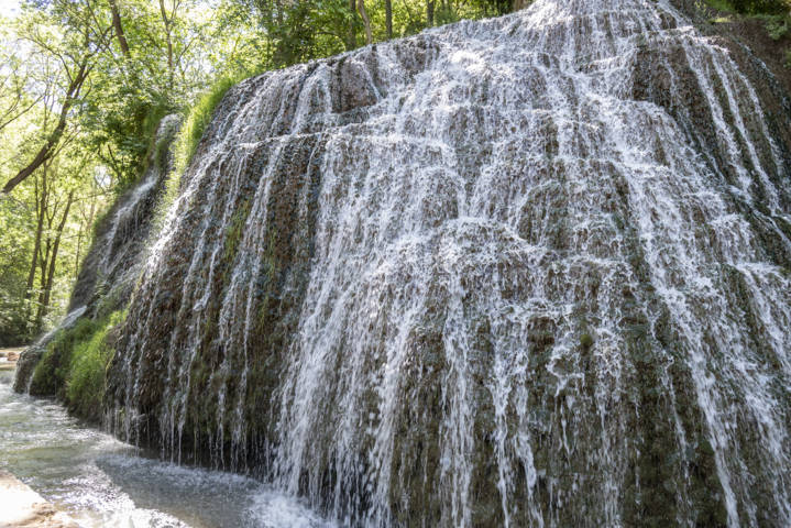 Zaragoza - Nuévalos 18 - monasterio de Piedra - cascada Iris.jpg